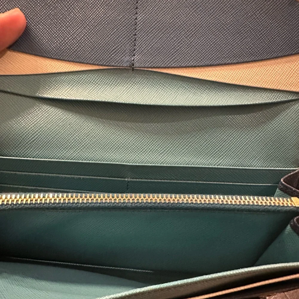 Prada Navy Saffiano Continental Wallet with Gold Logo Stunning interior ❤️ - Picture 11 of 12